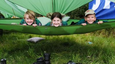 Spejdere i hængekøje på Spejdernes Lejr 2017